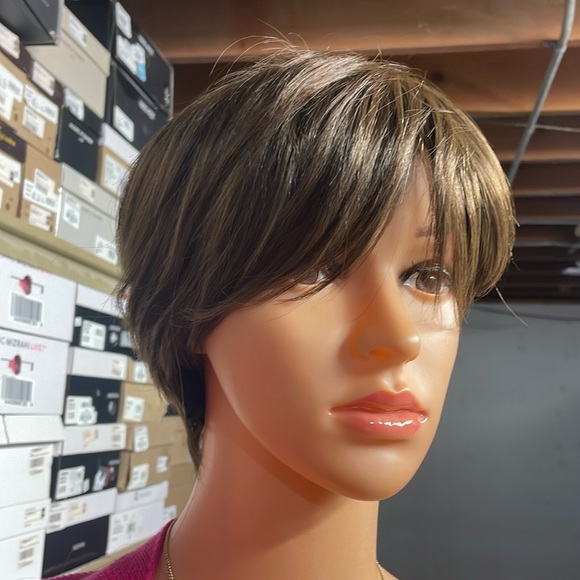 NWT 8” women’s pixie wig tapered medium dark brown layers wig new with tag OS - Picture 1 of 16